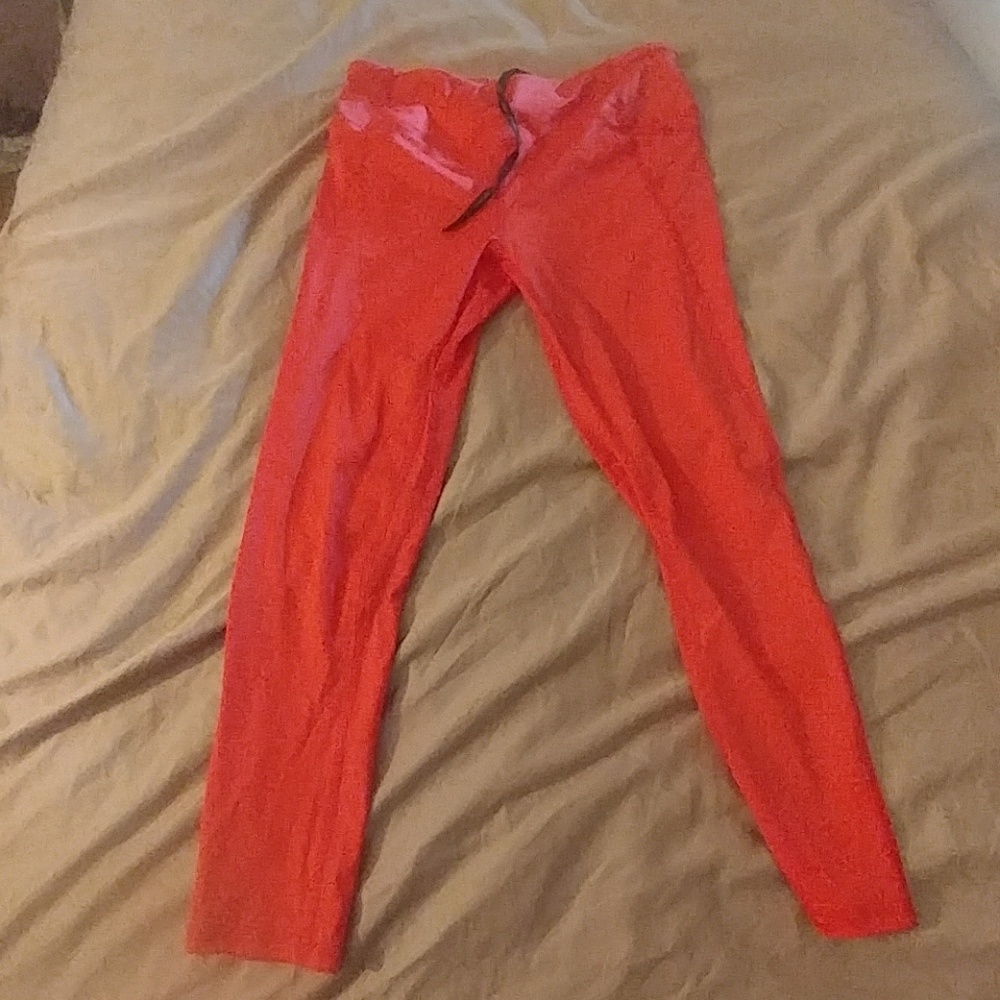 Virus capri leggings
